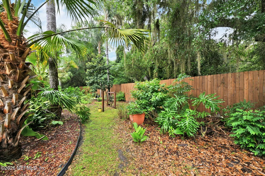 Photo of 1014 FRUIT COVE Road