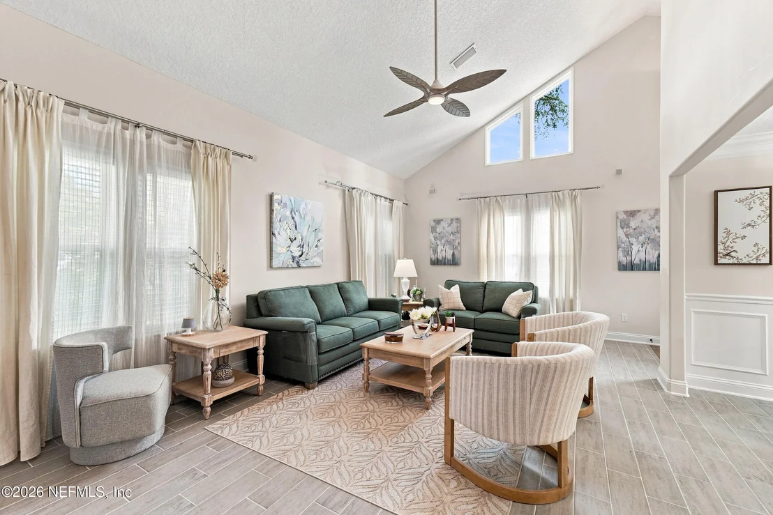 Photo of 1407 RIVERGATE Drive