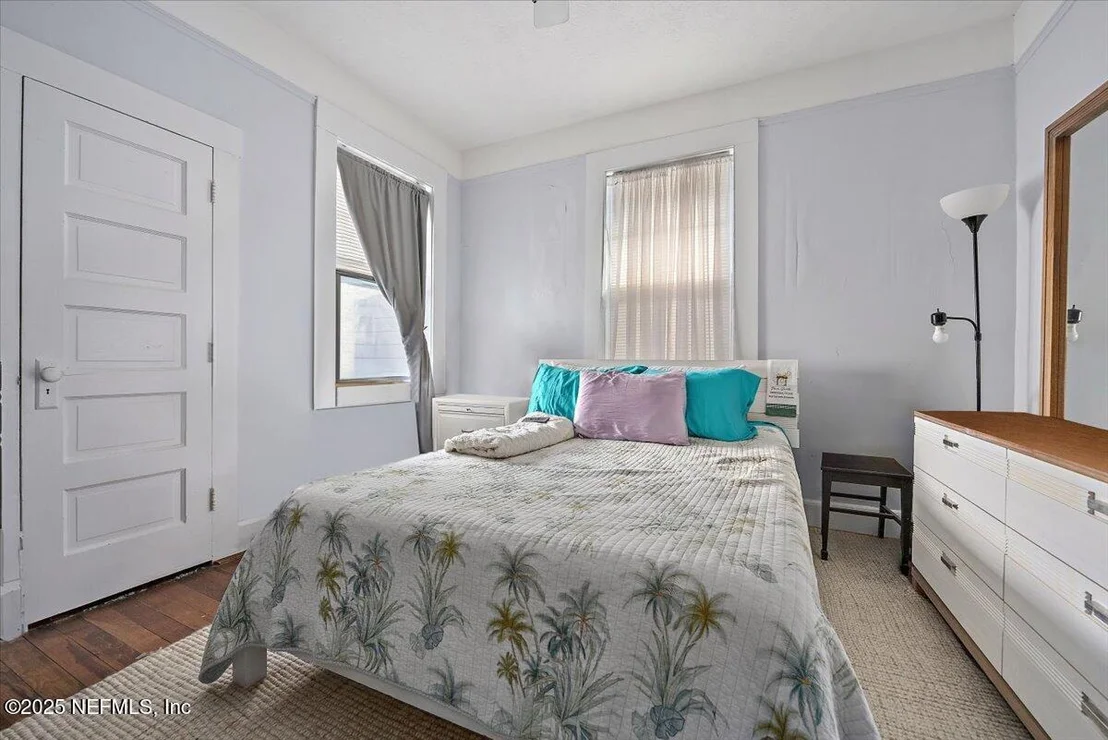 Photo of 517 BEACH Avenue