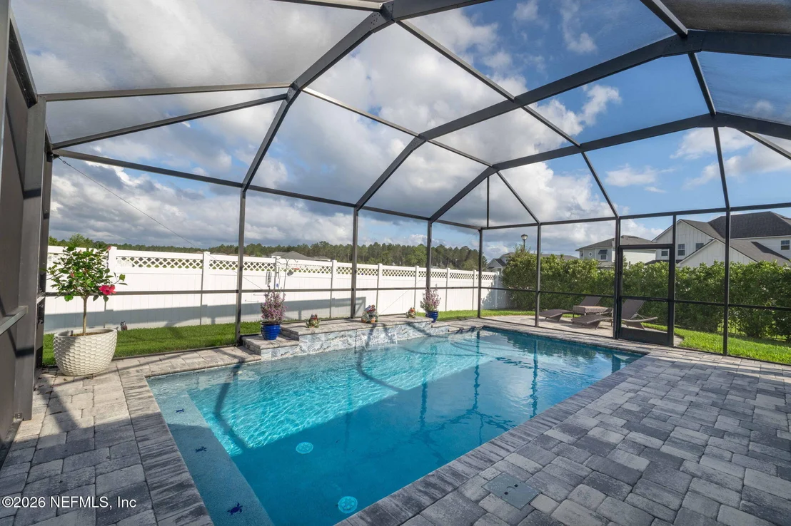 Photo of 18 TARBERT Lane