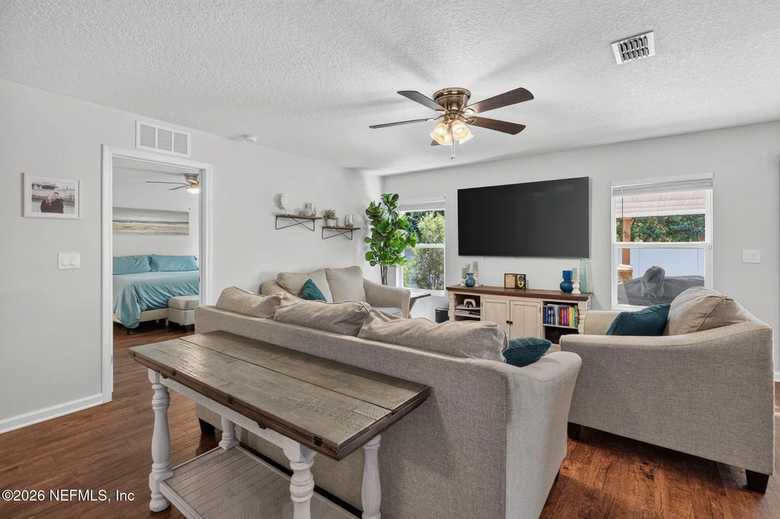 Photo of 6983 LORIS Lane
