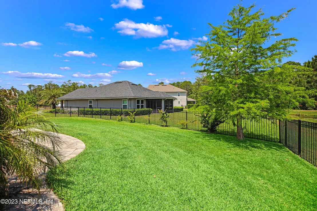 Photo of 140 CEDARSTONE Way