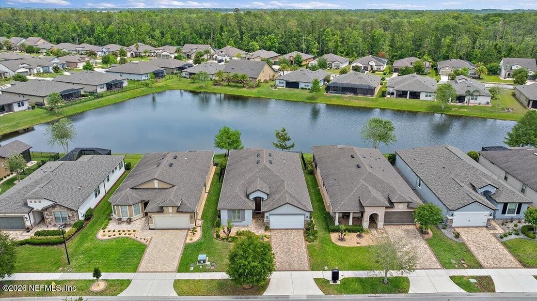Photo of 213 WOOD POND Loop