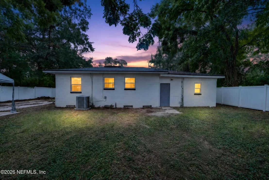Photo of 4547 ALPHA Avenue
