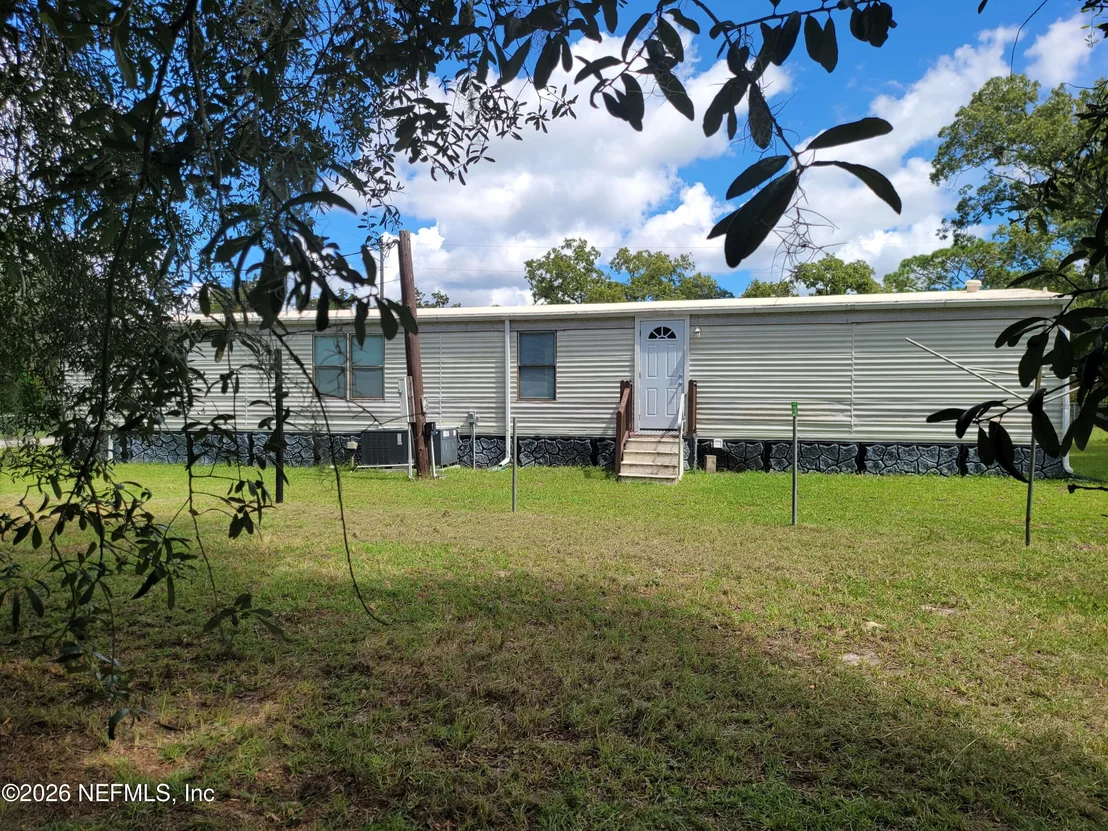 Photo of 445 LOGAN Avenue