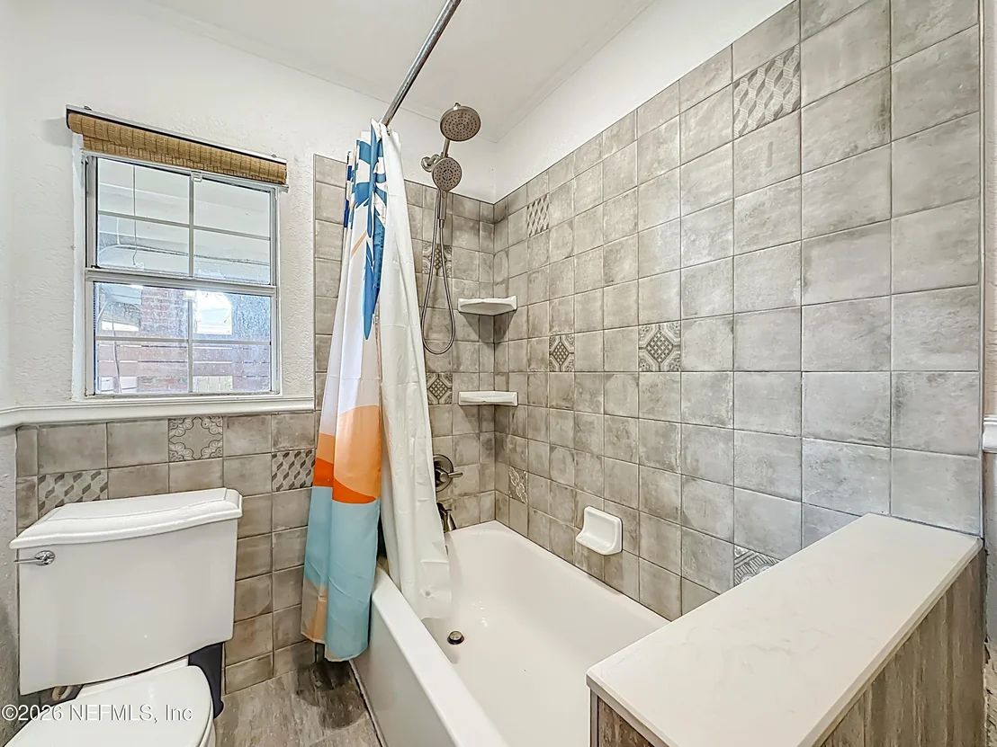 Photo of 18 SOLANO Avenue