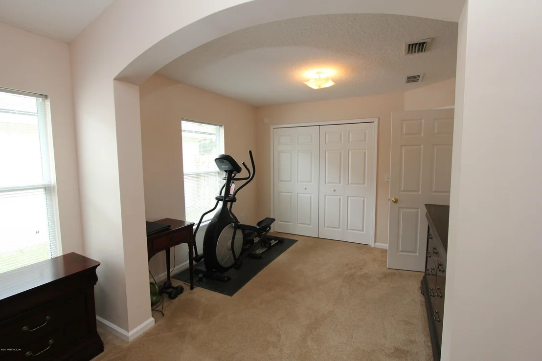 Photo of 329 W Tropical Trace
