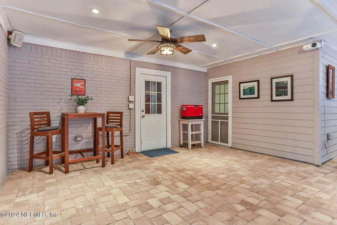 Photo of 6468 RIVER POINT Drive