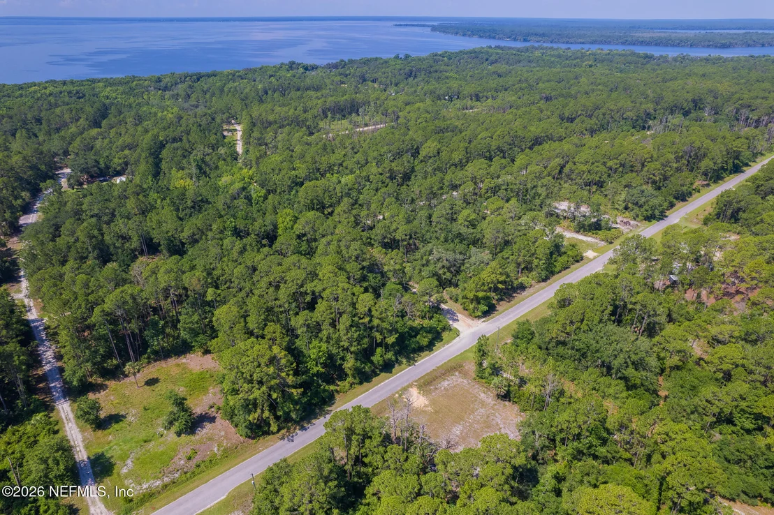 Photo of 400 PARADISE Boulevard