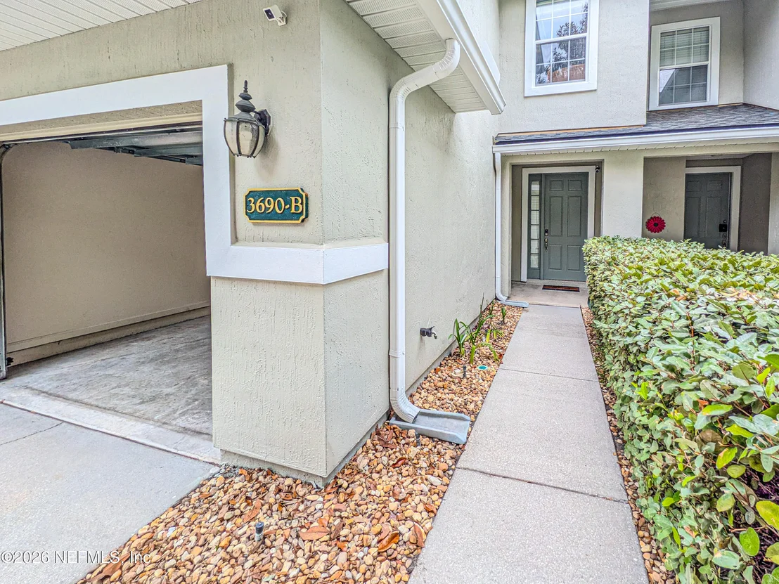 Photo of Unit B at 3690 CRESWICK Circle