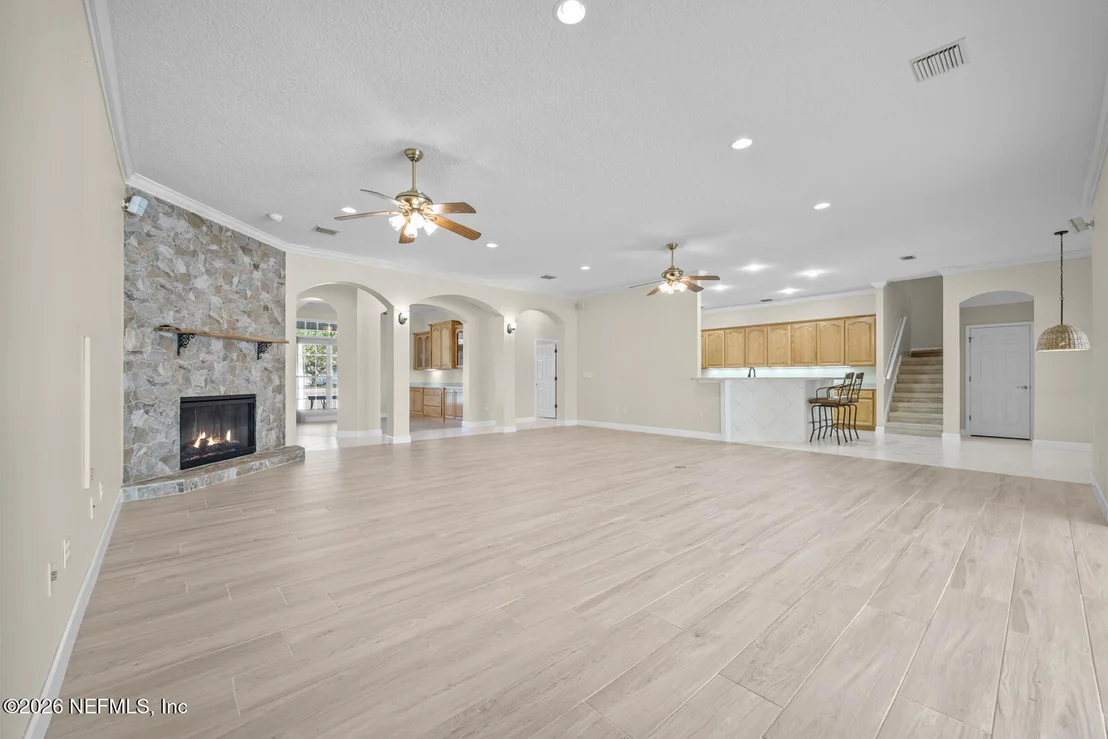 Photo of 1240 BEEKMAN Drive