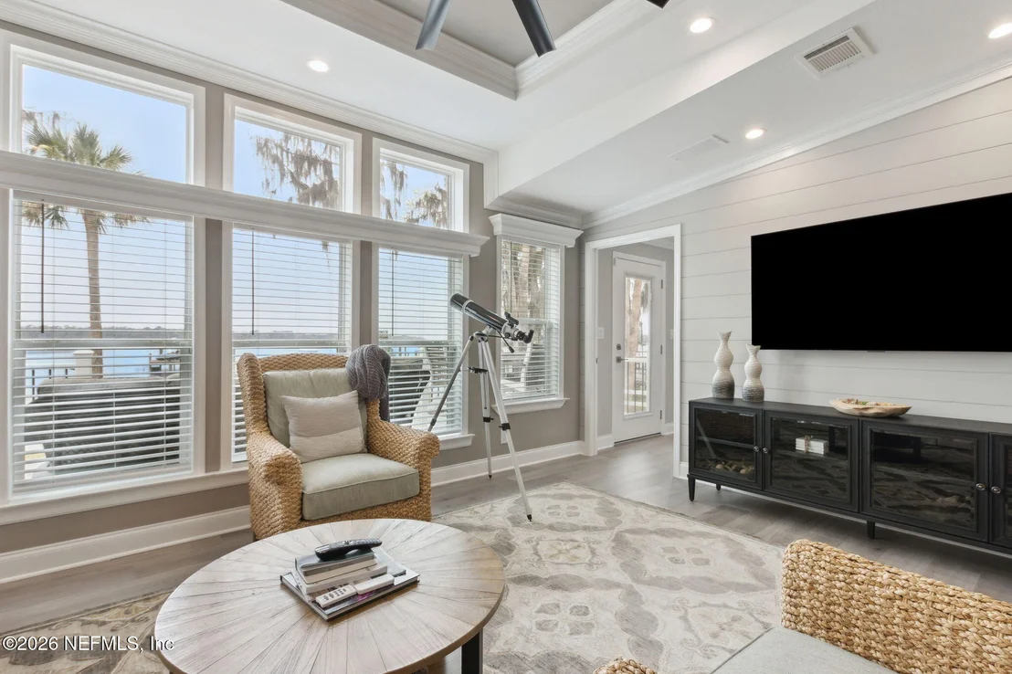 Photo of 208 LAKE GEORGE POINT Drive