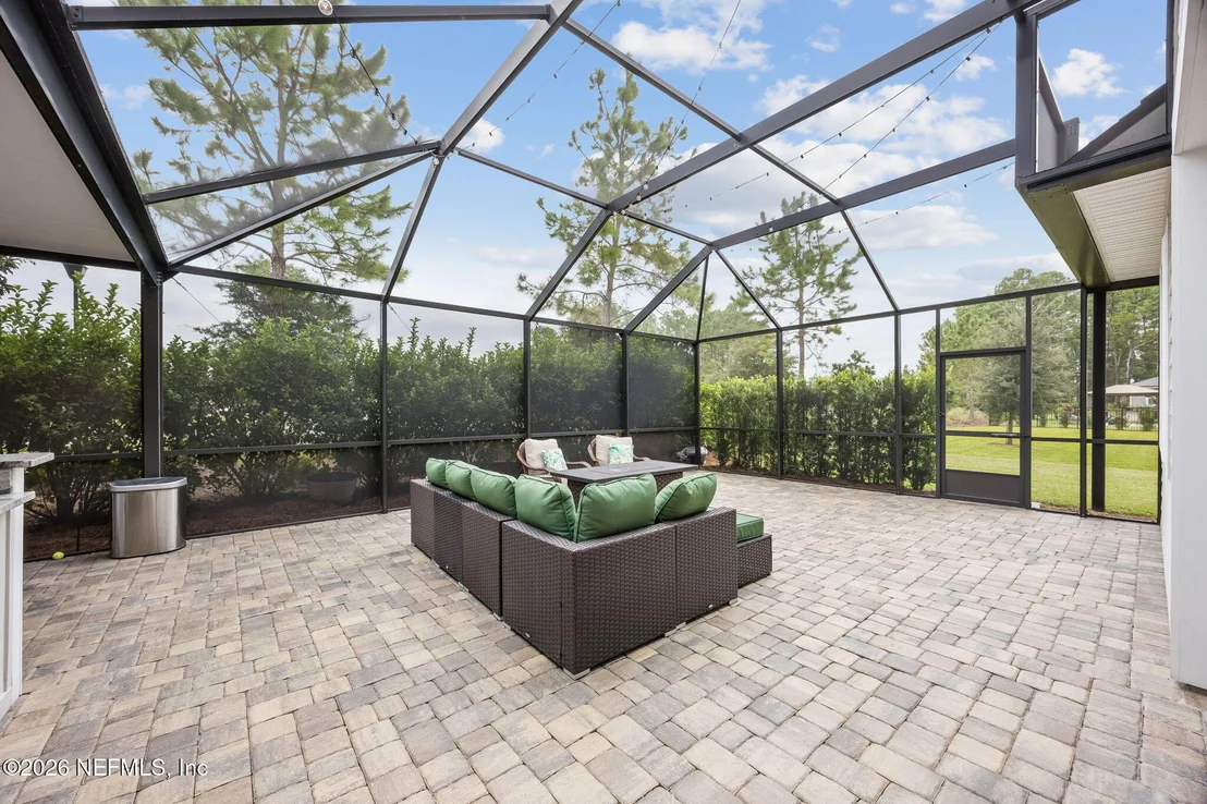 Photo of 141 LINSBURY Court