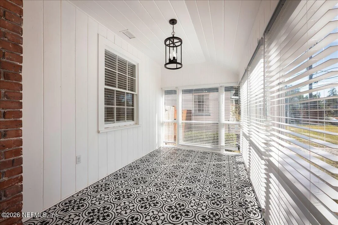 Photo of 1639 PARRISH Place