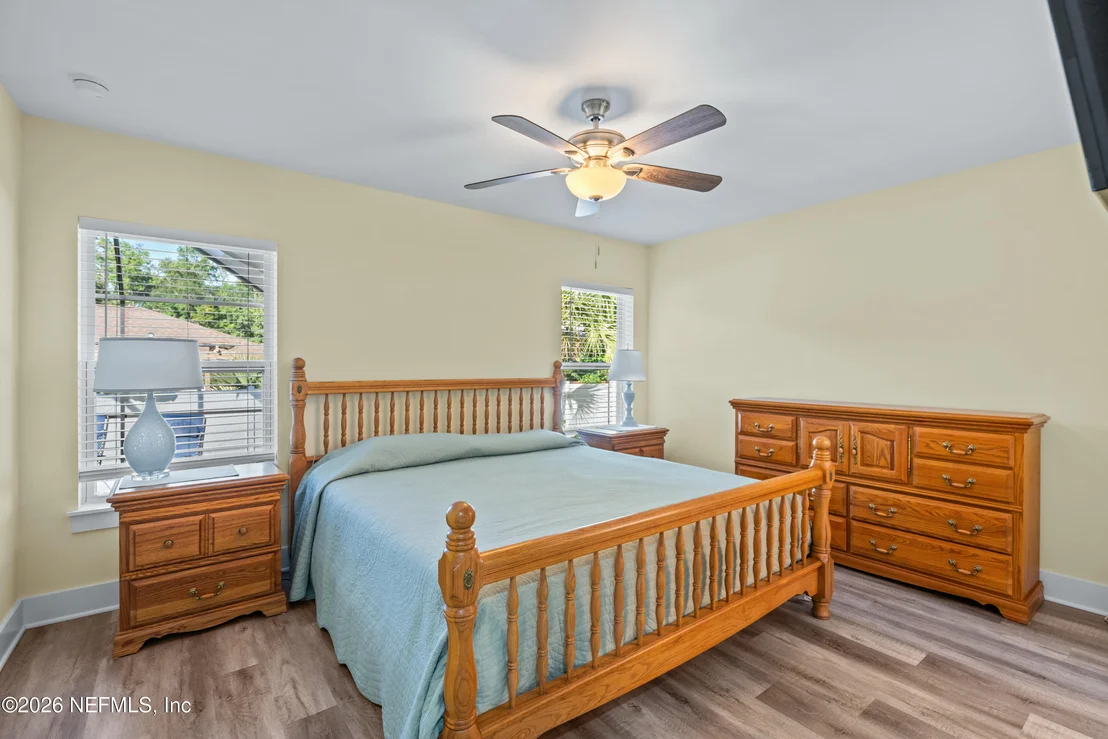 Photo of 907 QUEEN Road