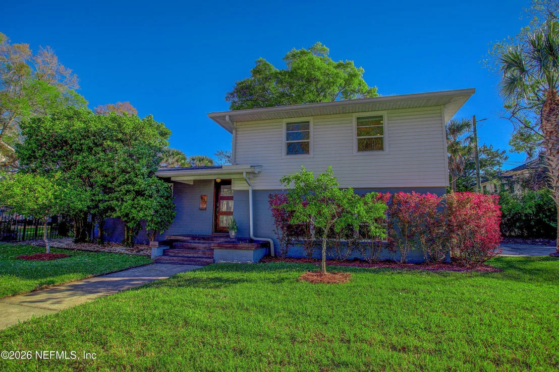 Photo of 1827 CHERRY Street