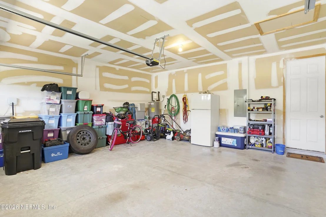Photo of 1095 PERSIMMON Drive
