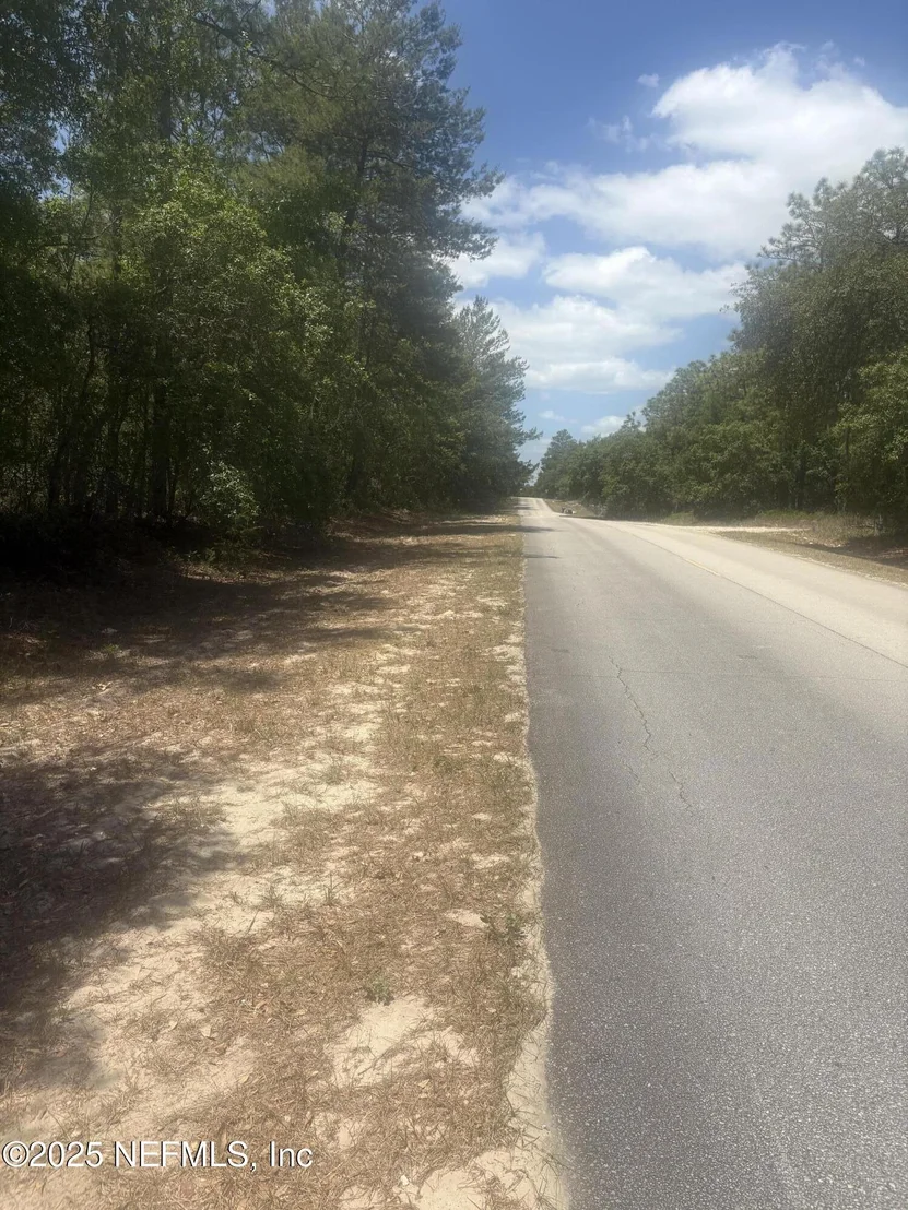 Photo of 303 HICKORY NUT TRAIL Trail