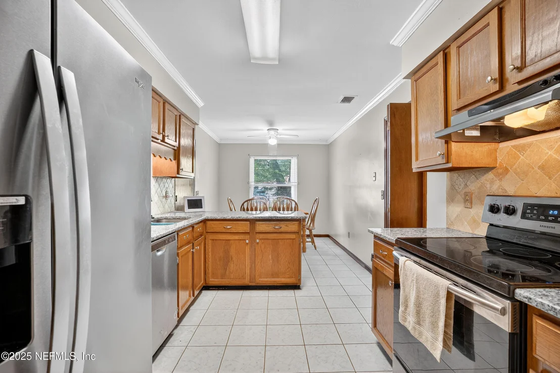 Photo of 530 HICKORY Drive