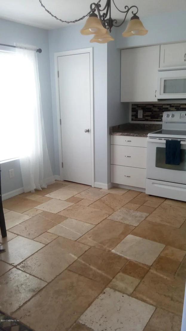 Photo of 418 HARVEST BEND Drive