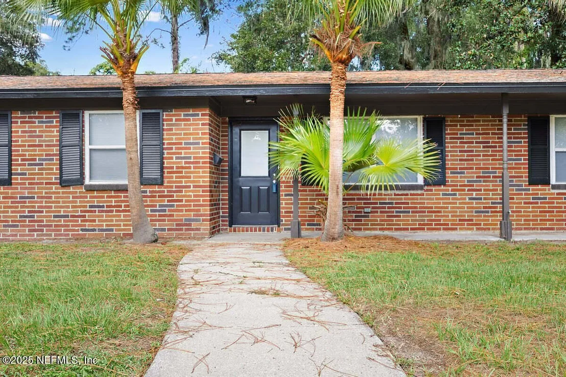 Photo of 252 SPRING FOREST Avenue