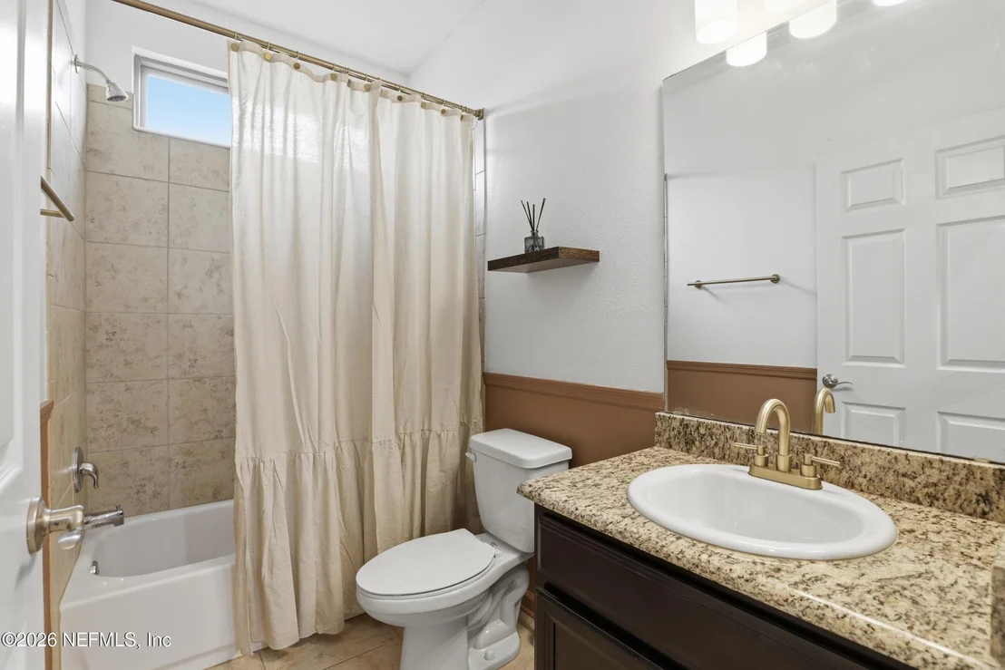 Photo of 219 STRAW POND Way
