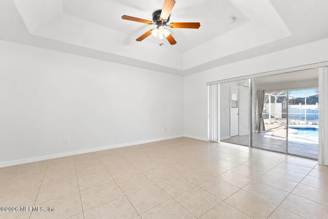 Photo of 8 FIELDSTONE Lane
