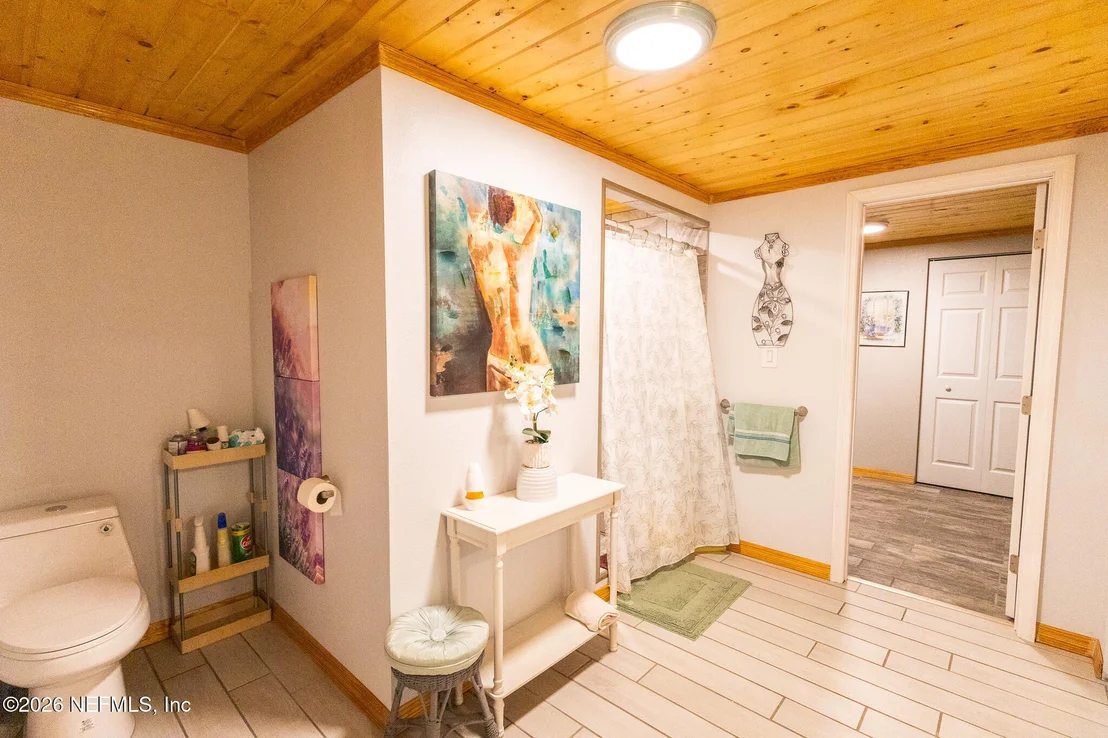 Photo of 239 LYNNE Drive