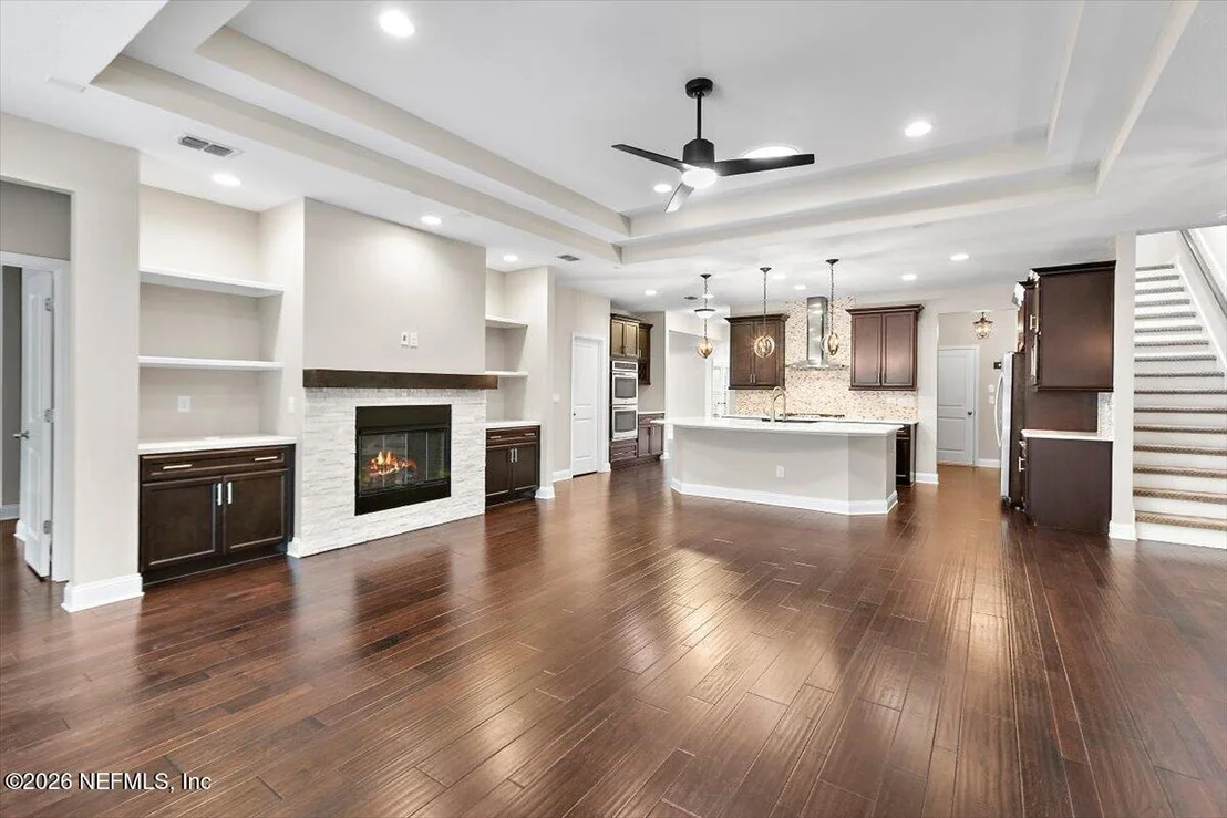 Photo of 160 GREENVIEW Lane
