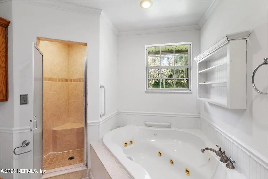 Photo of 5855 DICKSON Road