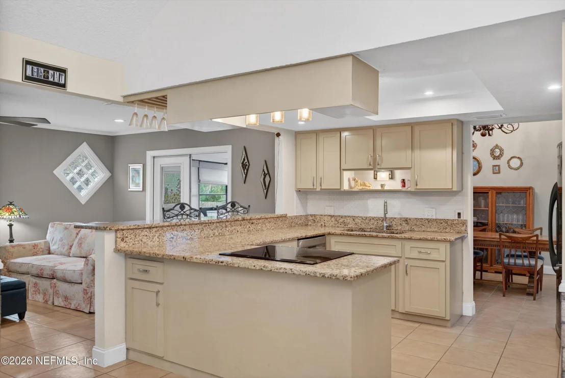 Photo of 2556 BOTTOMRIDGE Drive