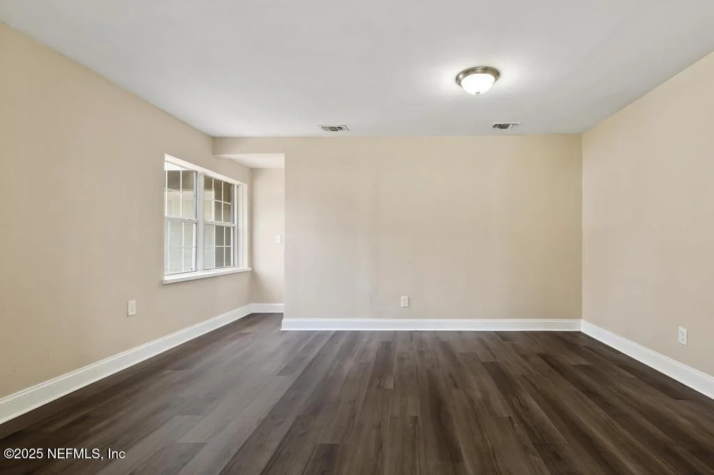 Photo of 5803 GERANIUM Road