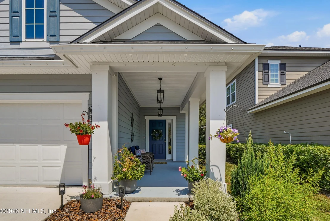 Photo of 490 WINDERMERE Way