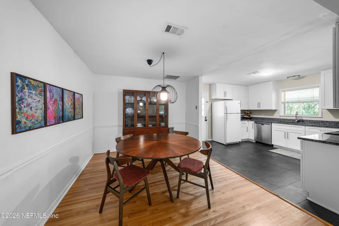 Photo of 5539 RIVERTON Road