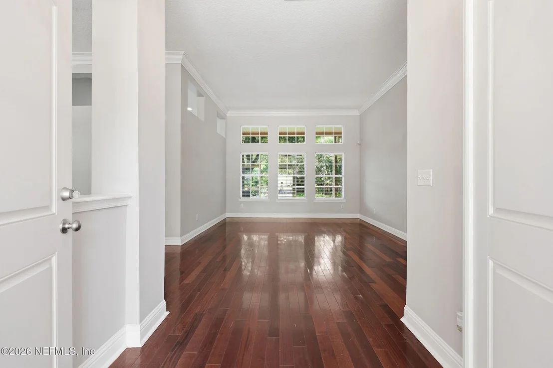 Photo of 7805 RITTENHOUSE Lane