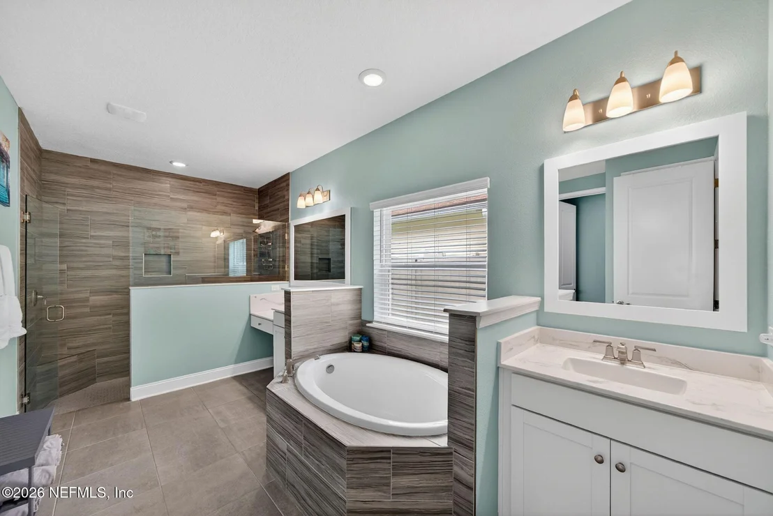 Photo of 604 WILLOW LAKE Drive
