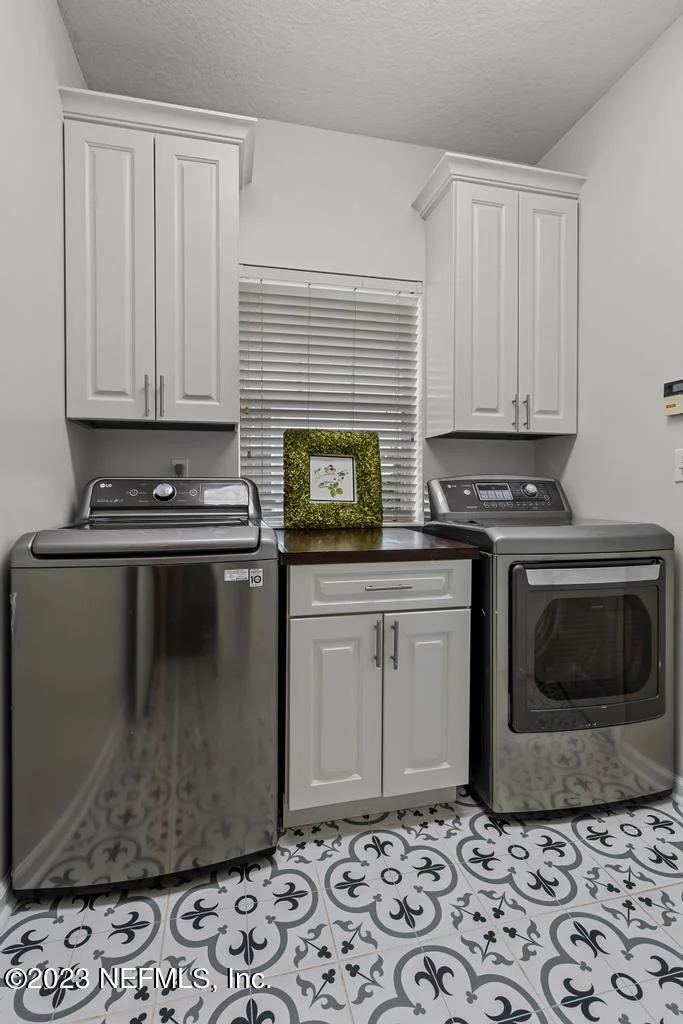 Photo of 1056 MEADOW VIEW Lane