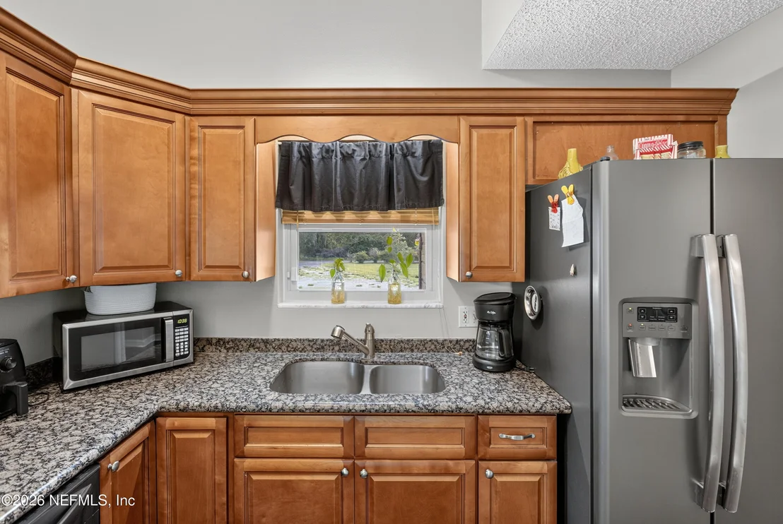 Photo of 5930 ISLAND Road