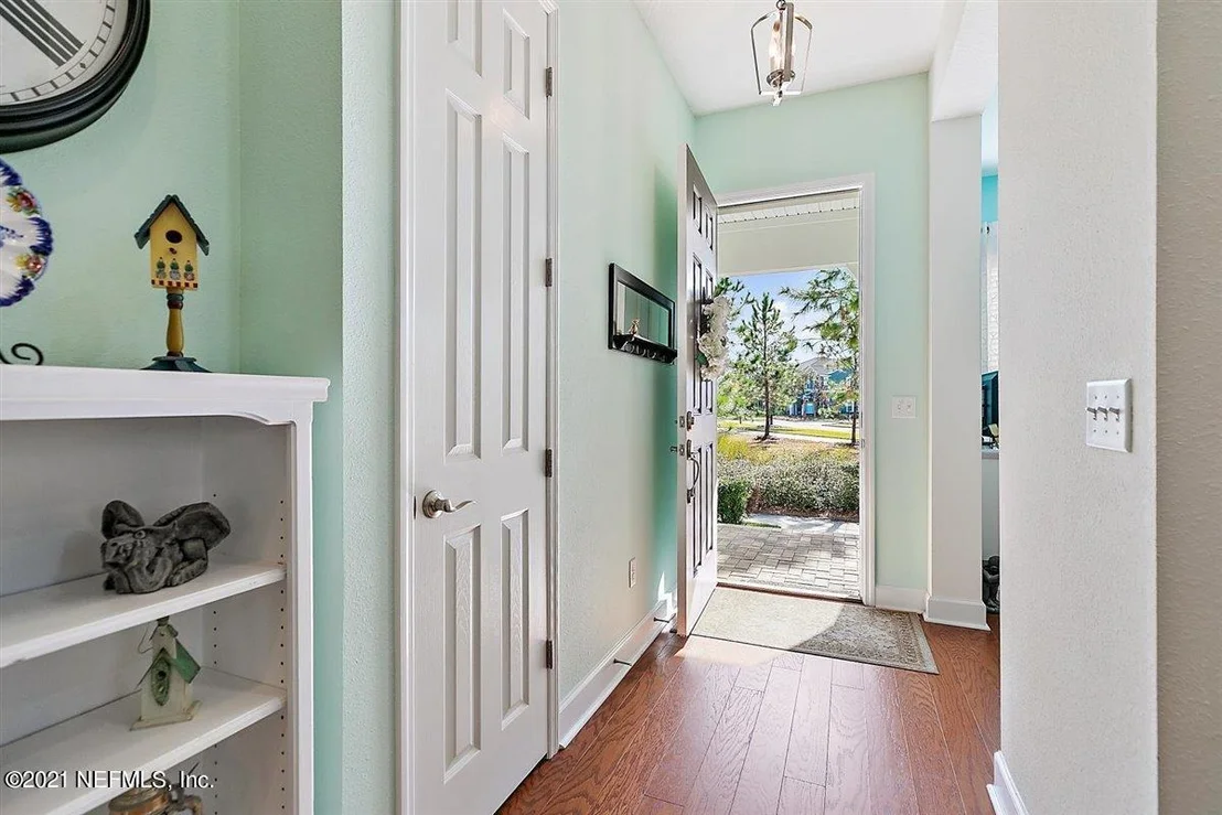Photo of 93 BEACHBERRY Court