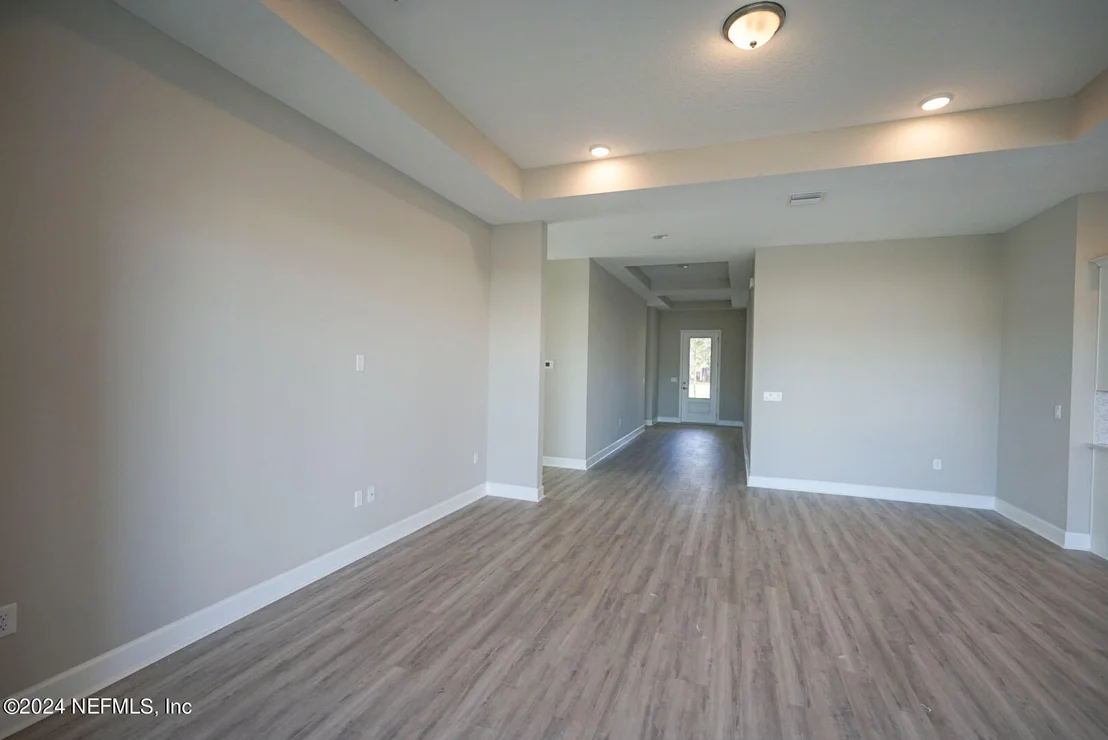 Photo of 387 AMBERWOOD Drive
