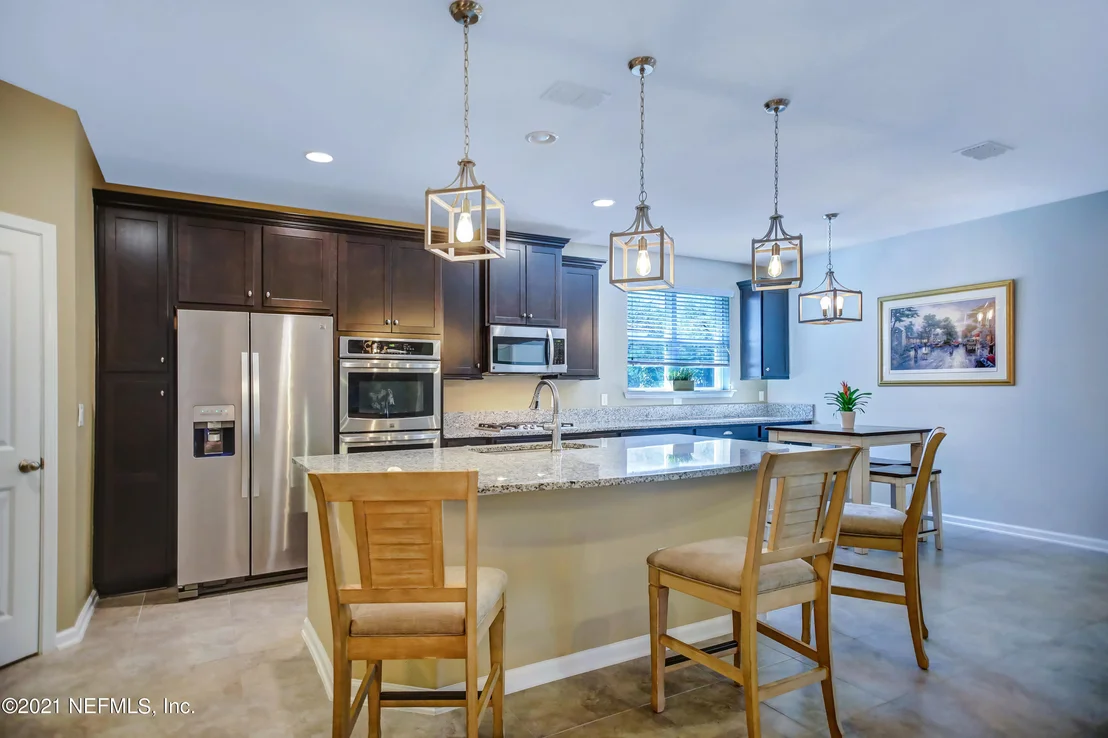 Photo of 19 GREENVIEW Lane