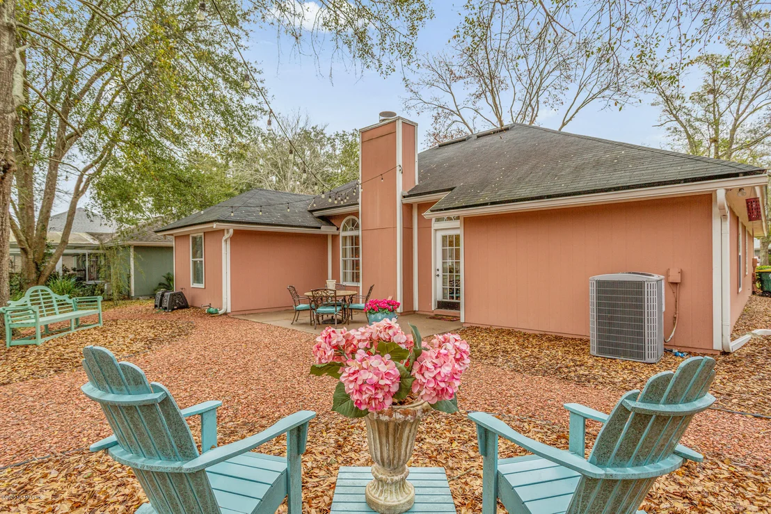 Photo of 9540 BROKEN OAK Boulevard