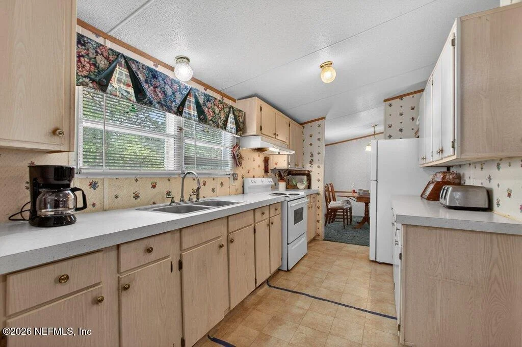 Photo of 207 CABOT Lane