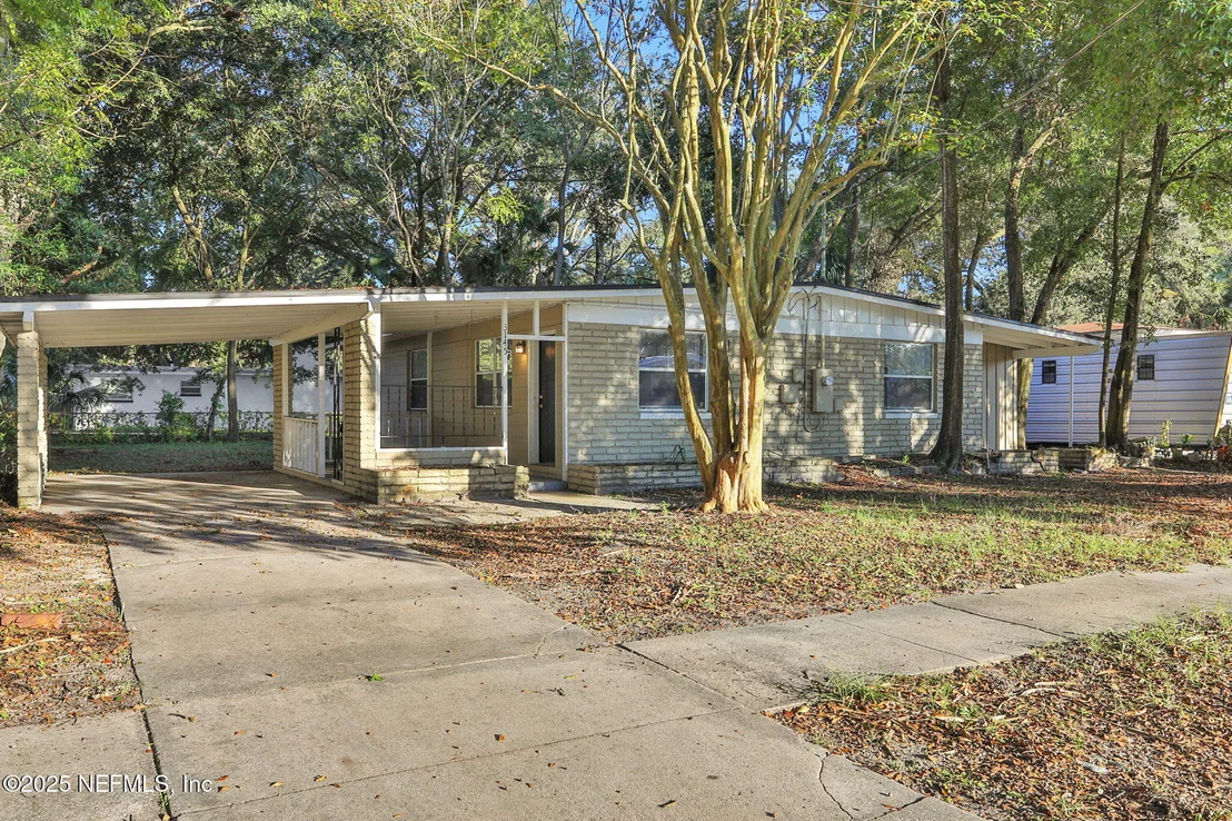 Photo of 3145 PLUMTREE Drive