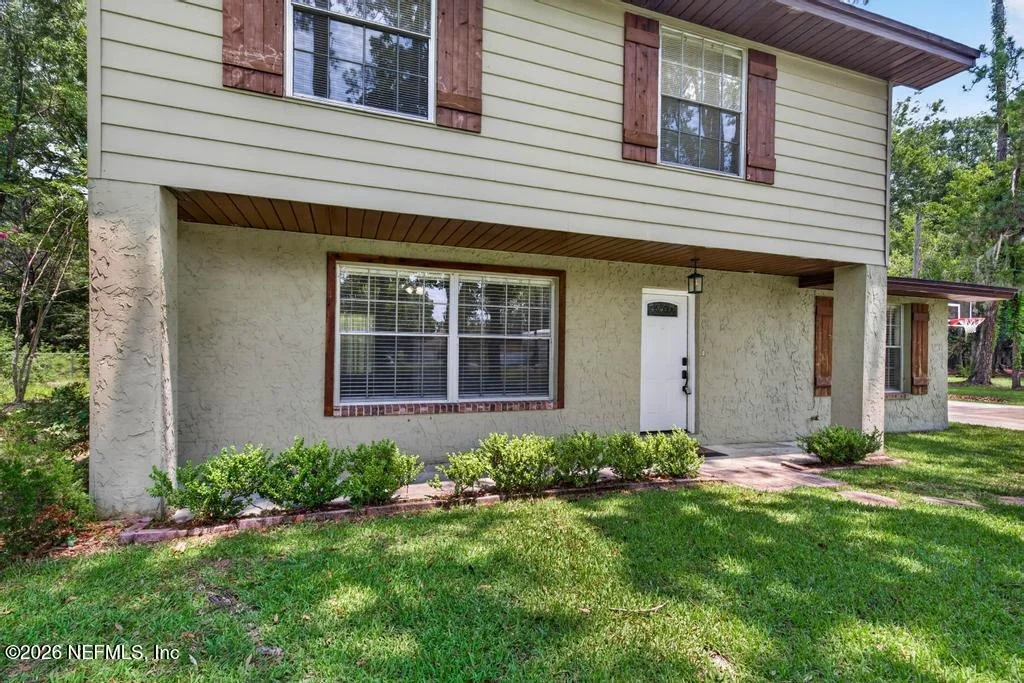 Photo of 54704 CRAVEY Road