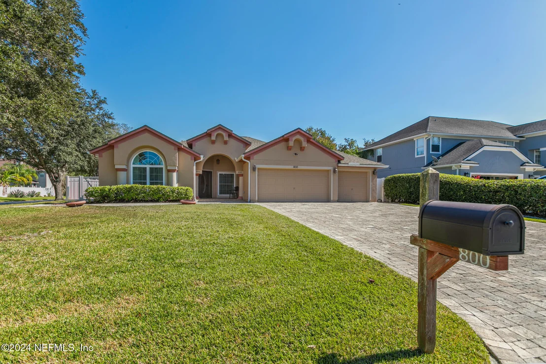 Photo of 800 LAPOMA Way