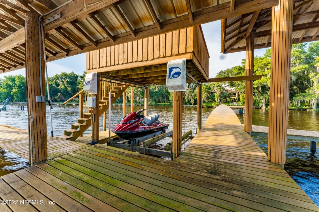 Photo of 8289 COLEE COVE Road