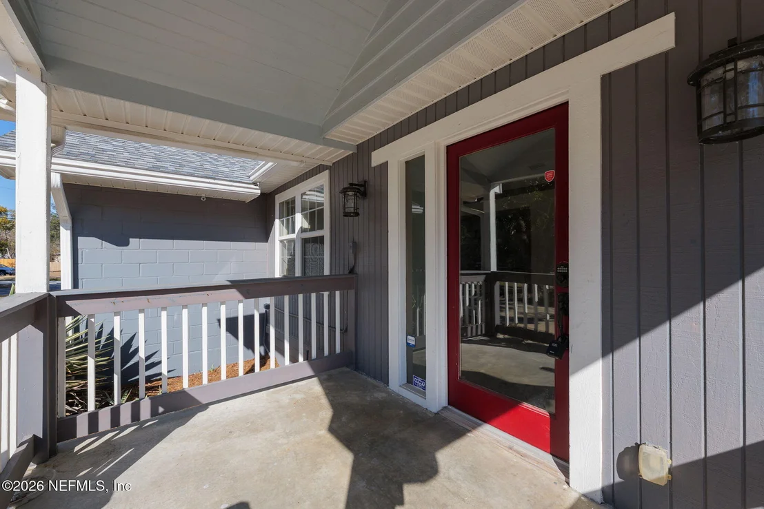 Photo of 1863 LIVE OAK Drive