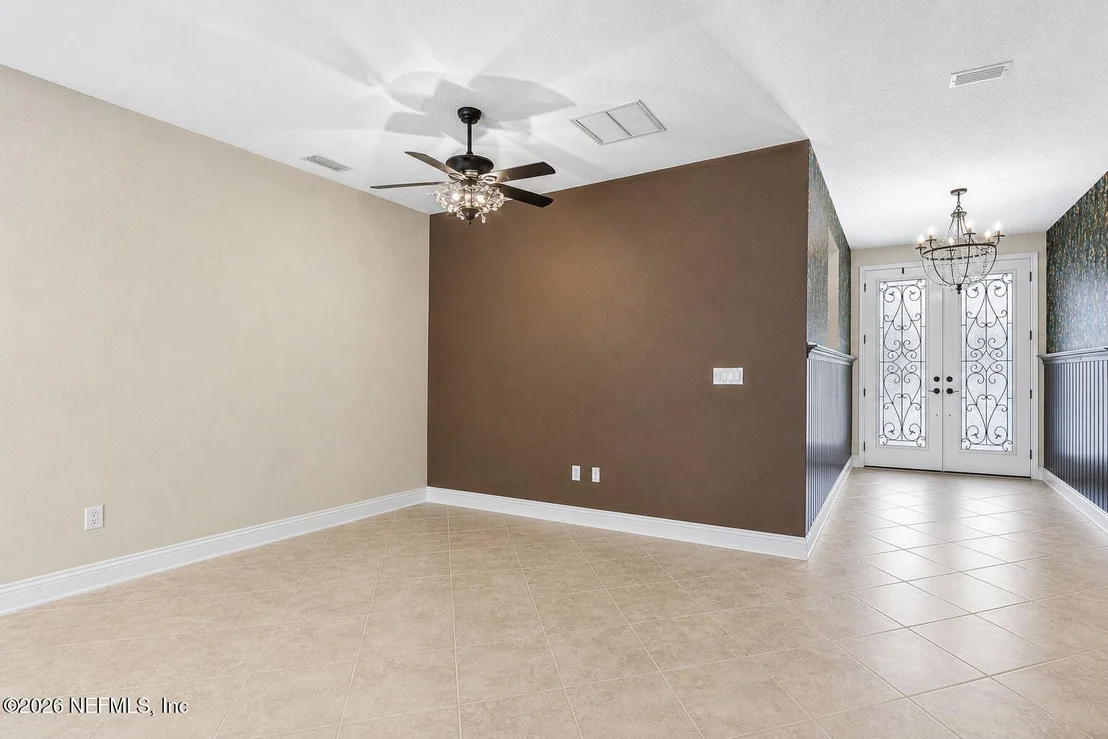 Photo of 910 LAUREL VALLEY Drive