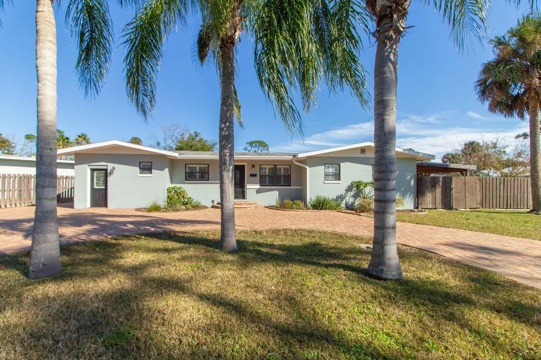 Photo of 705 PALM TREE Road